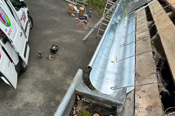 Toit abîmé avant les travaux réalisés par Protect Toiture